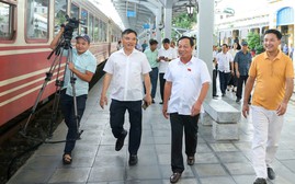 Từ 22/9, tàu hỏa đưa cán bộ đi làm việc từ phía Tây sang phía Đông thành phố Hải Phòng