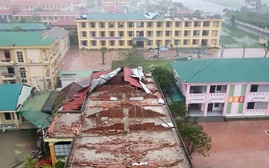 Hàng chục trường học, cơ sở y tế Nghệ An bị thiệt hại nặng nề khi bão số 10 tràn tới