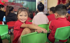 Ngày tựu trường đặc biệt của 80 em nhỏ vùng cao Lủng Siên