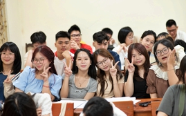 Rộn ràng ngày hội tiếp sinh Học viện Báo chí và Tuyên truyền