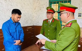 Khởi tố nguyên giám đốc chi nhánh ngân hàng về hành vi "lừa đảo chiếm đoạt tài sản"