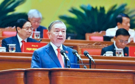 Tổng Bí thư Tô Lâm: Dưới lá cờ vẻ vang của Đảng, chúng ta hãy chung sức đồng lòng, giữ vững niềm tin