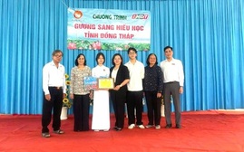 Chắp cánh ước mơ từ học bổng Gương sáng hiếu học