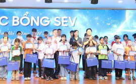 Hội Khuyến học thành phố Bắc Ninh phối hợp trao 300 suất học bổng SEV