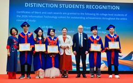 Trường Cao đẳng Đà Nẵng trao bằng tốt nghiệp cho 41 sinh viên nghề công nghệ thông tin khóa 2023-2026