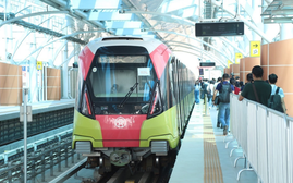 Khách đi metro Hà Nội cần định danh, xác thực điện tử