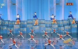 Robot kung fu “chiếm sóng” đêm giao thừa Trung Quốc