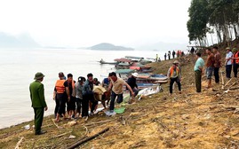 Tìm thấy thi thể toàn bộ 6 nạn nhân vụ chìm tàu trên hồ Thác Bà