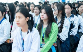 Trường phổ thông nội trú có thể tuyển sinh học sinh nước láng giềng