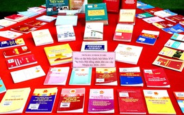 Thư viện Lào Cai trưng bày hơn 300 ấn phẩm chào mừng bầu cử