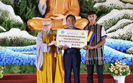 Hội Khuyến học Lâm Đồng tiếp nhận 220 triệu đồng hỗ trợ học sinh nghèo hiếu học