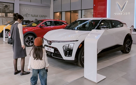Miễn lệ phí trước bạ ô tô điện đến hết năm 2030: Người mua có thể tiết kiệm hàng trăm triệu đồng