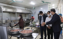 Nhiều địa phương ra văn bản khẩn siết chặt an toàn bếp ăn trường học