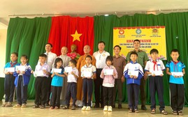 Hội Khuyến học tỉnh Lâm Đồng phối hợp trao tặng máy lọc nước và học bổng cho học sinh vùng khó khăn