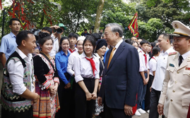 Tổng Bí thư, Chủ tịch nước Tô Lâm dâng hương tưởng niệm các vua Hùng