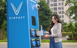 Tủ đổi pin phủ rộng, xe máy điện VinFast “nạp năng lượng” trong 1 phút, đi lại thuận tiện hơn xe xăng