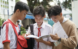 1 "chọi 8" vào lớp 10 Trường Phổ thông Năng khiếu tại Thành phố Hồ Chí Minh