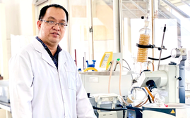 GS.TS Thái Khắc Minh: Nhà khoa học nỗ lực chuyển đổi số ngành Dược