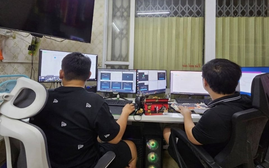 Bên trong những "nông trại điện thoại": Cỗ máy tạo tương tác ảo vận hành ra sao?