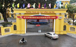 Quảng Ninh: Xác minh phản ánh giám thị gợi ý thí sinh cho bạn xem bài thi