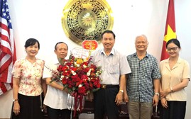Thời báo Văn học nghệ thuật khai trương văn phòng tòa soạn mới và tri ân cộng tác viên