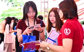 Chọn nguyện vọng Đại học 2026: Đừng để điểm chuẩn tạm thời "giam cầm" ước mơ