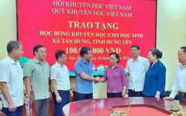 Tiếp thêm động lực trên hành trình "Học không bao giờ cùng" tại xã Tân Hưng