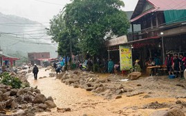 Mưa lớn làm hỏng hàng trăm nhà ở, vùi lấp nhiều hoa màu, cây trồng vật nuôi tại Lào Cai