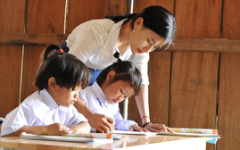 Bộ Tài chính giải đáp căn cứ xác định địa bàn miền núi để hưởng phụ cấp ưu đãi giáo viên