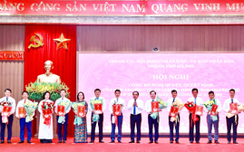 Hà Nội công bố loạt quyết định kiện toàn nhân sự lãnh đạo Sở Xây dựng và Sở Văn hóa, Thể thao và Du lịch
