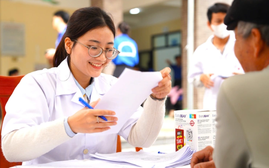 Đề xuất mới về học phí, học bổng đào tạo bác sĩ nội trú, bác sĩ chuyên khoa