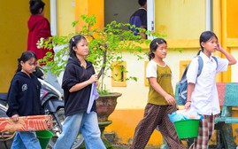 Gần 10.000 học sinh vùng biên giới Thanh Hóa háo hức trở lại trường học