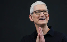 Dù rời vị trí Giám đốc điều hành, Tim Cook vẫn tiếp tục làm Chủ tịch