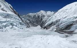 Sông băng Himalaya đang thay đổi thế nào sau thảm họa lũ quét ở Nepal?