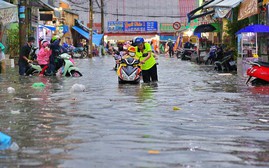 Điệp khúc "mưa ngập + triều cường", Thành phố Hồ Chí Minh ứng phó ra sao?
