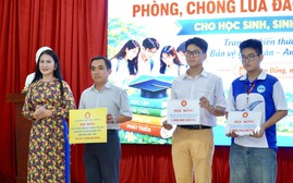 Hội Khuyến học Lâm Đồng phối hợp trao 83 suất học bổng, tuyên truyền an ninh mạng cho học sinh