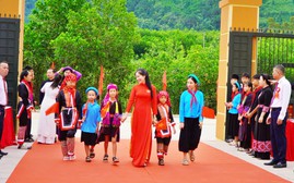 Gần 372.000 học sinh thành phố Quảng Ninh hân hoan khai giảng năm học mới