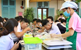 Nhiều trường Thành phố Hồ Chí Minh chưa tổ chức bán trú đầu năm học