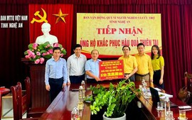 Hội Khuyến học Việt Nam hỗ trợ học sinh, giáo viên, các cơ sở giáo dục vùng lũ lụt Nghệ An