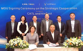 Chủ tịch Vingroup Phạm Nhật Vượng đến Nhật Bản chứng kiến lễ ký kết hợp tác giữa VinFast và CATL