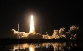 NASA cho tàu Orion bay lên Mặt Trăng