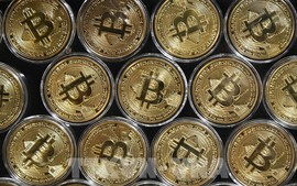 Bitcoin chạm mức 15.480 USD, thấp nhất trong 2 năm