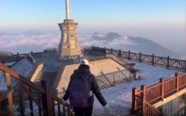 Băng giá, sương muối xuất hiện trên đỉnh Fansipan