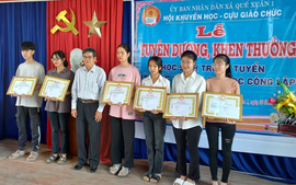 Phong trào khuyến học huyện Quế Sơn, tỉnh Quảng Nam tiếp sức hàng nghìn học sinh, sinh viên học tốt