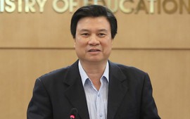 Khiển trách Thứ trưởng Bộ Giáo dục và Đào tạo Nguyễn Hữu Độ