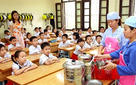 Thành phố Hồ Chí Minh chỉ đạo khẩn về vệ sinh, an toàn thực phẩm trong các cơ sở giáo dục
