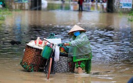 Hà Nội ngập lụt sau cơn mưa lớn
