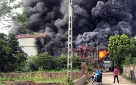 Cháy xưởng chăn đệm ở Thanh Oai, Hà Nội: 3 mẹ con bị bỏng nặng không qua khỏi