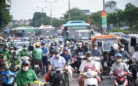 Ngày cuối dịp nghỉ lễ 2/9: Cửa ngõ giao thông Hà Nội, Thành phố Hồ Chí Minh ùn tắc kéo dài