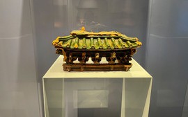 Nhiều "báu vật Hoàng cung Thăng Long" lần đầu ra mắt công chúng